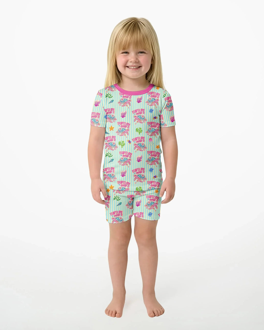 Template Zweiteiliges Pyjama-Set mit kurzen Ärmeln und Shorts