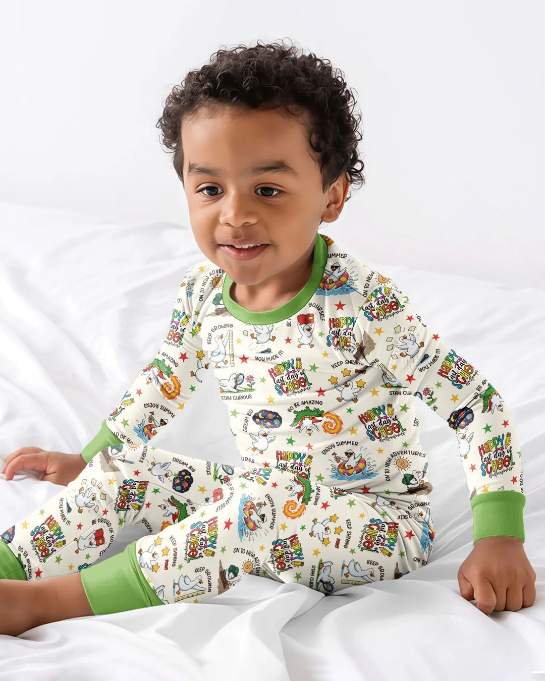 Zweiteiliges Langarm-Pyjama-Set mit Sommerfrüchten