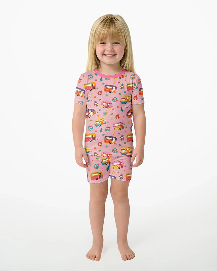 Zweiteiliges Pyjama-Set mit kurzen Ärmeln und Shorts im Sommer-Design