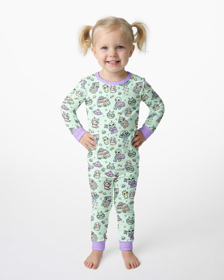 Zweiteiliges Langarm-Pyjama-Set mit Sommerfrüchten