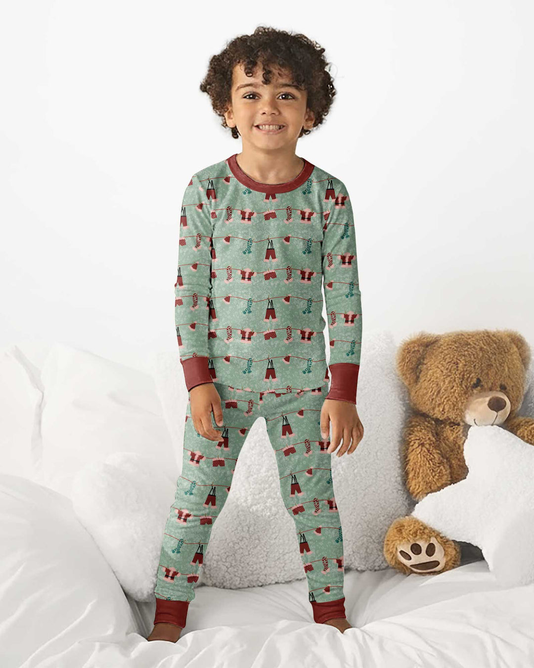 Santa In The Snow Bamboo Two Piece Long Sleeve Pajama Set