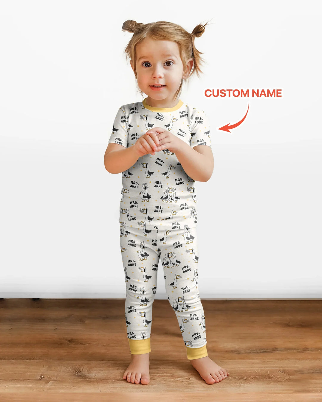 Zweiteiliges, kurzärmliges Pyjama-Set mit Marienkäfern