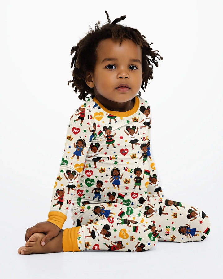 Zweiteiliges Langarm-Pyjama-Set mit Sommerfrüchten