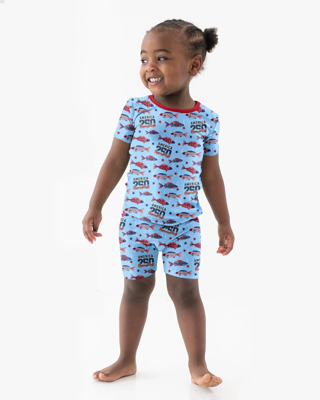 Template Zweiteiliges Pyjama-Set mit kurzen Ärmeln und Shorts