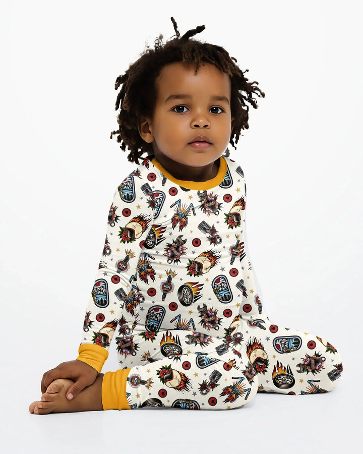 Zweiteiliges Langarm-Pyjama-Set mit Sommerfrüchten