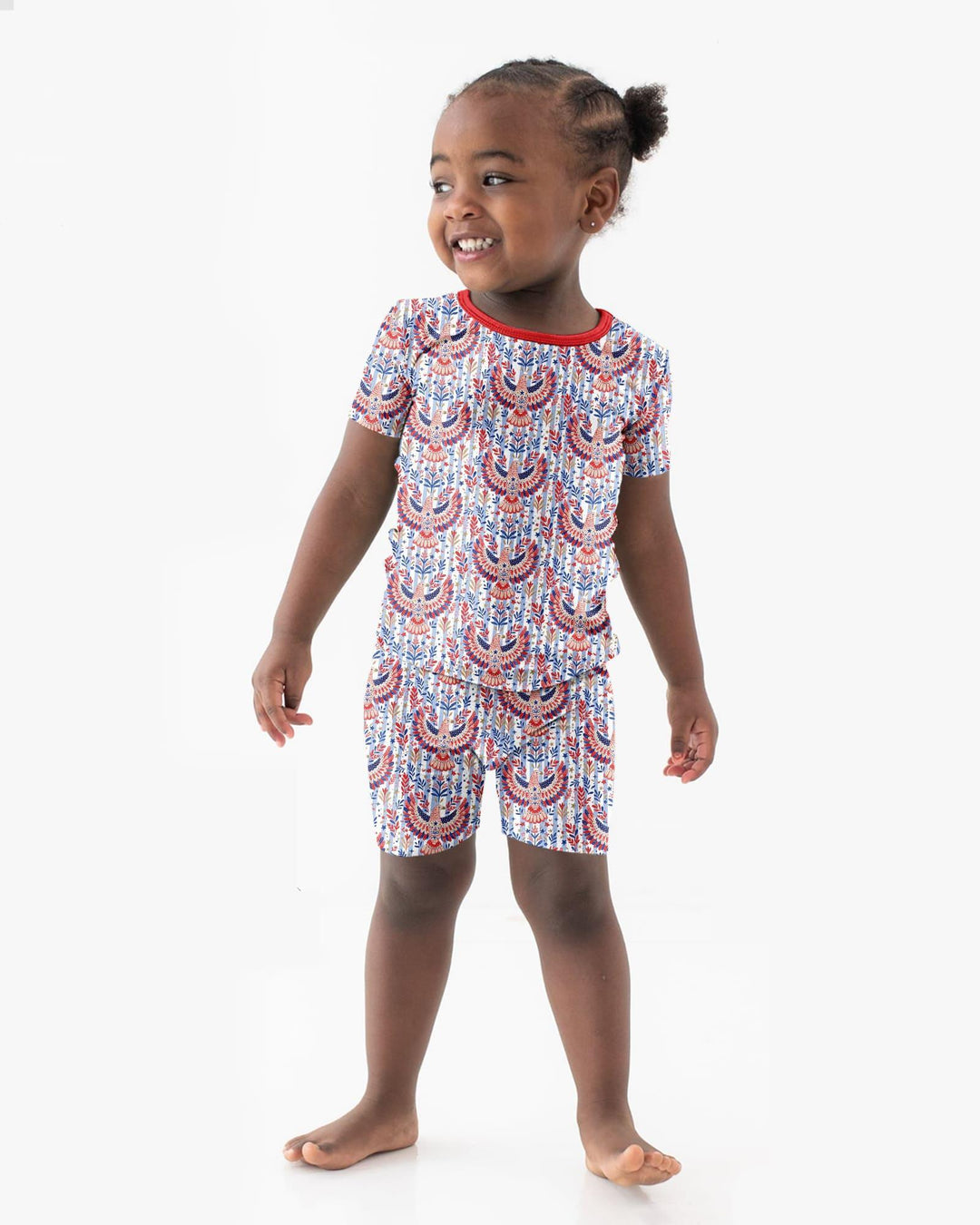 Template Zweiteiliges Pyjama-Set mit kurzen Ärmeln und Shorts