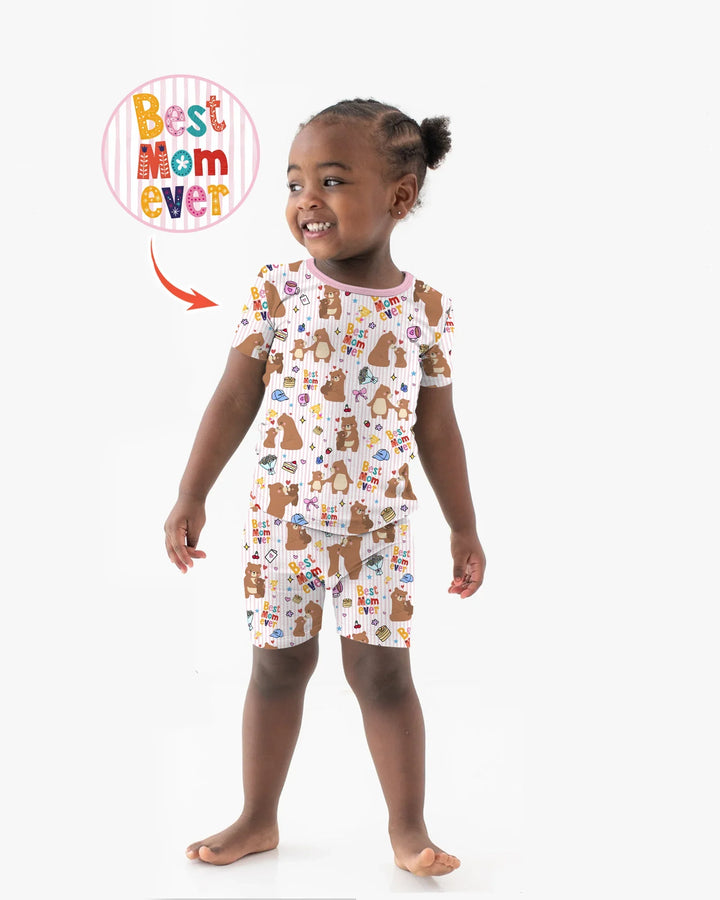 Template Zweiteiliges Pyjama-Set mit kurzen Ärmeln und Shorts