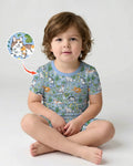 Template Zweiteiliges Pyjama-Set mit kurzen Ärmeln und Shorts