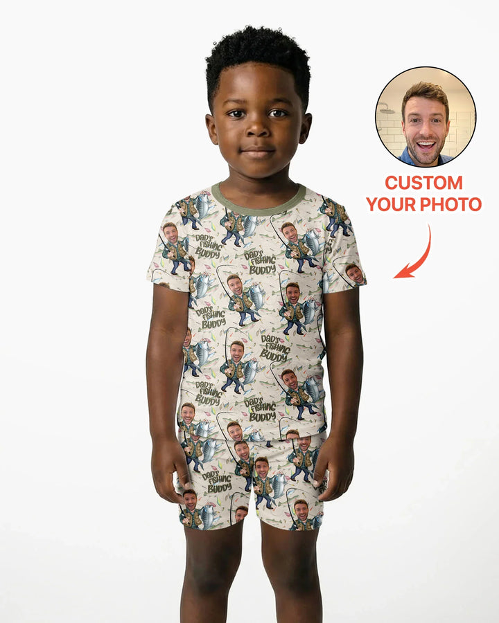 Zweiteiliges Pyjama-Set mit kurzen Ärmeln und Shorts im Sommer-Design