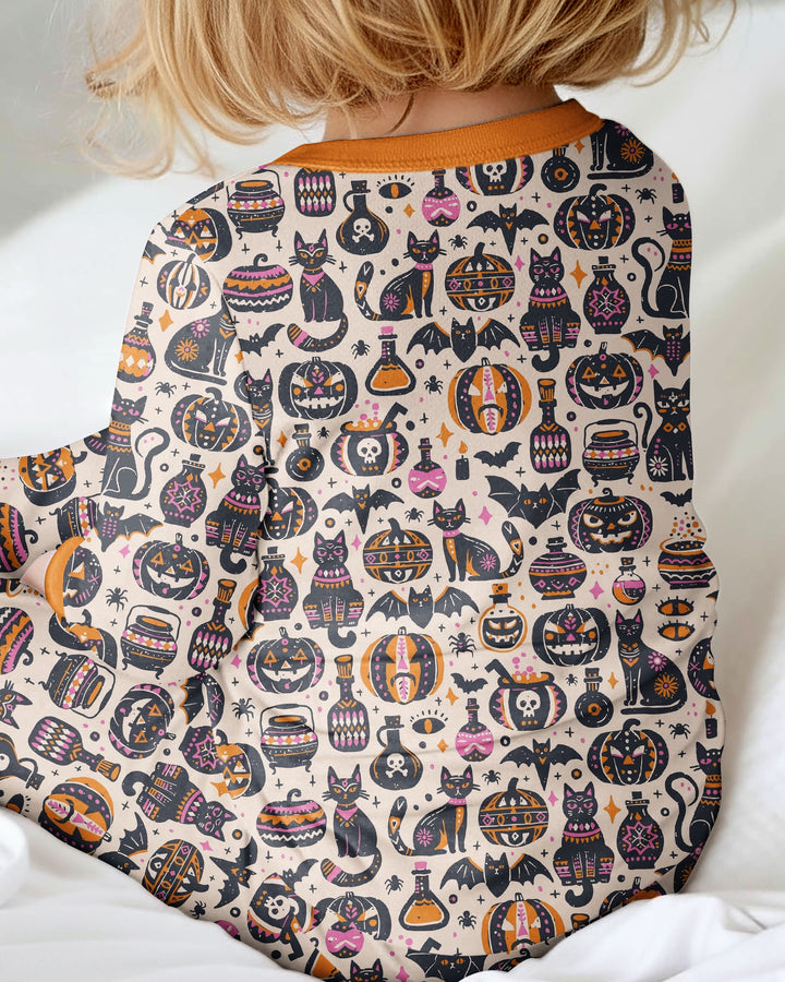 Whimsical Tribal Retro Halloween Black Cats Pumpkins Bamboo Convertible Zippy