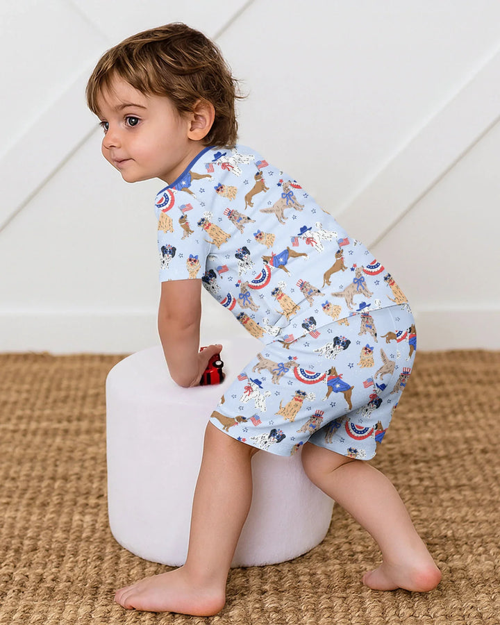 Template Zweiteiliges Pyjama-Set mit kurzen Ärmeln und Shorts