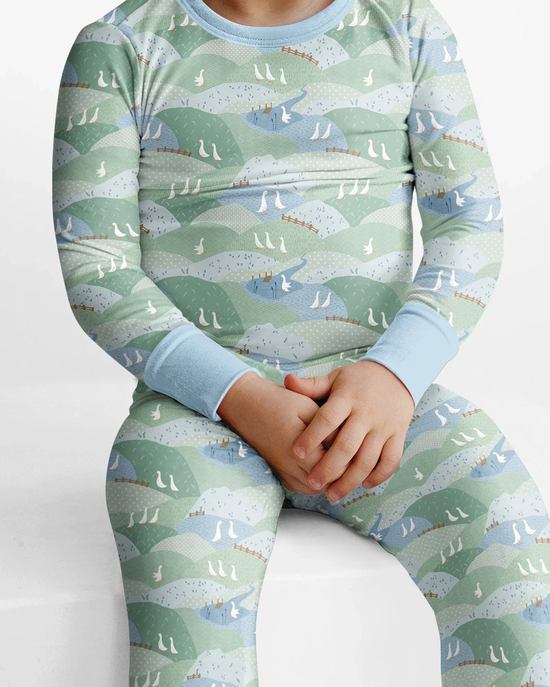 Zweiteiliges Langarm-Pyjama-Set mit Sommerfrüchten