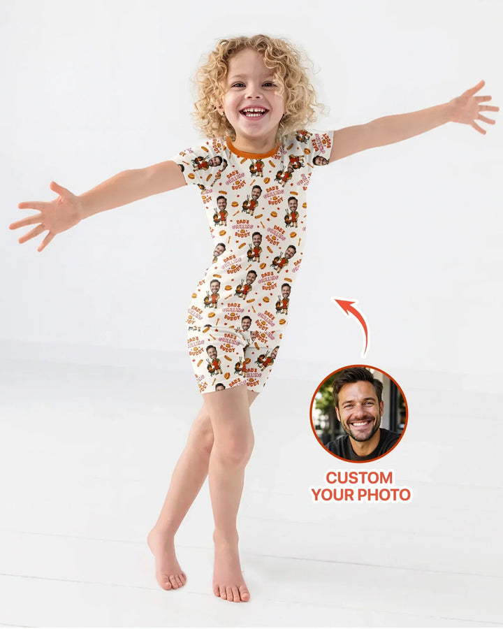 Zweiteiliges Pyjama-Set mit kurzen Ärmeln und Shorts im Sommer-Design