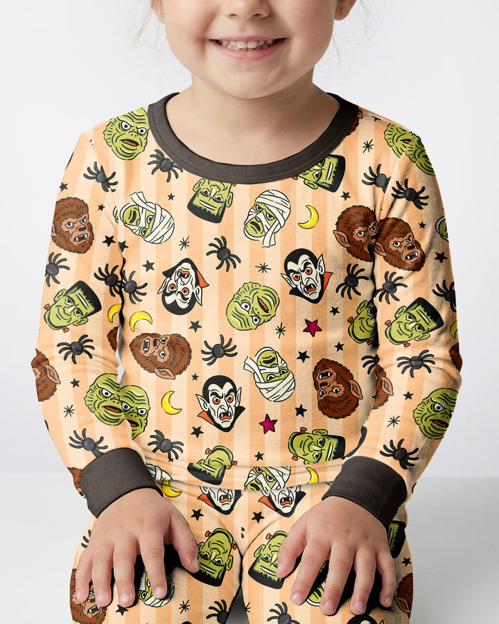 Zweiteiliges Langarm-Pyjama-Set mit Sommerfrüchten