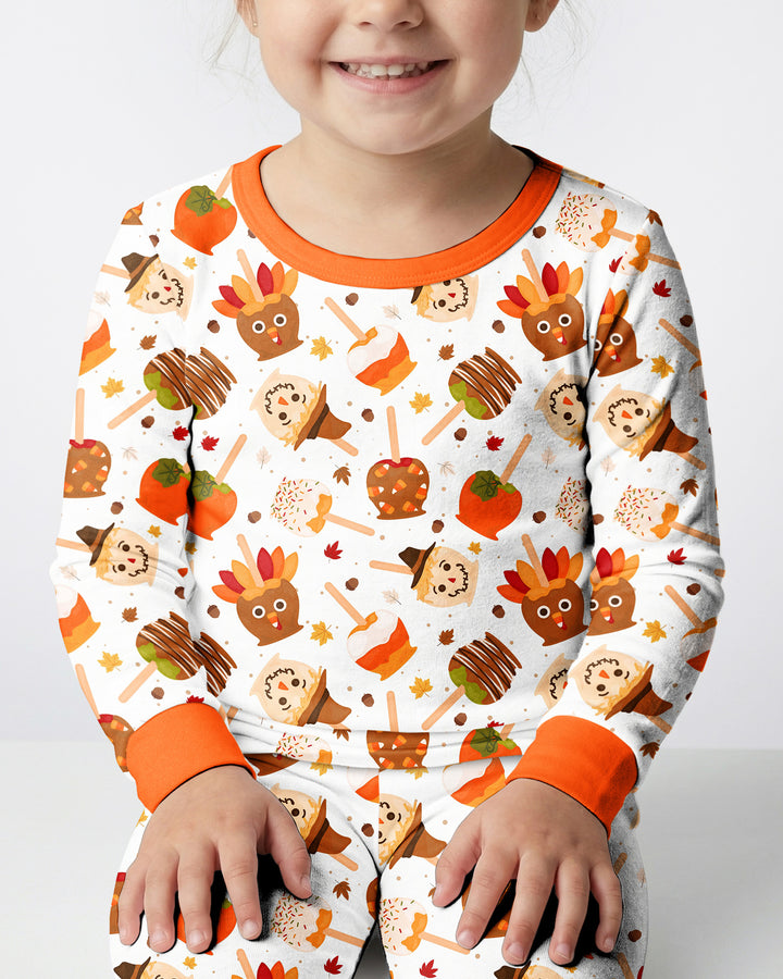 Zweiteiliges Langarm-Pyjama-Set mit Sommerfrüchten