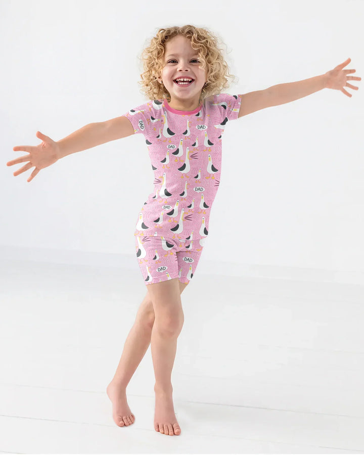 Template Zweiteiliges Pyjama-Set mit kurzen Ärmeln und Shorts