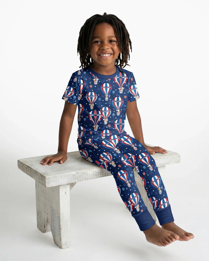 Zweiteiliges, kurzärmliges Pyjama-Set mit Marienkäfern