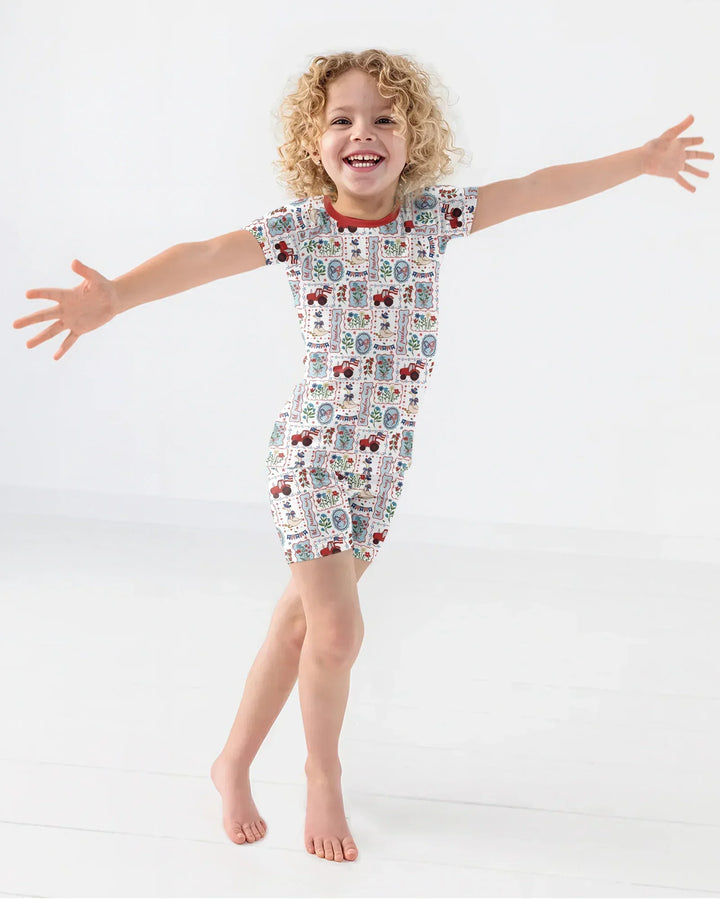 Template Zweiteiliges Pyjama-Set mit kurzen Ärmeln und Shorts