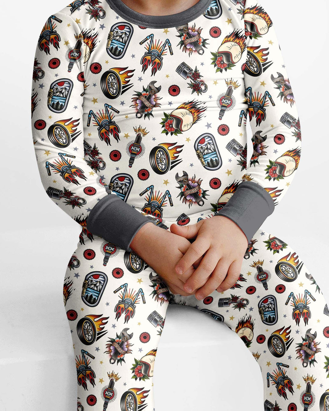 Zweiteiliges Langarm-Pyjama-Set mit Sommerfrüchten