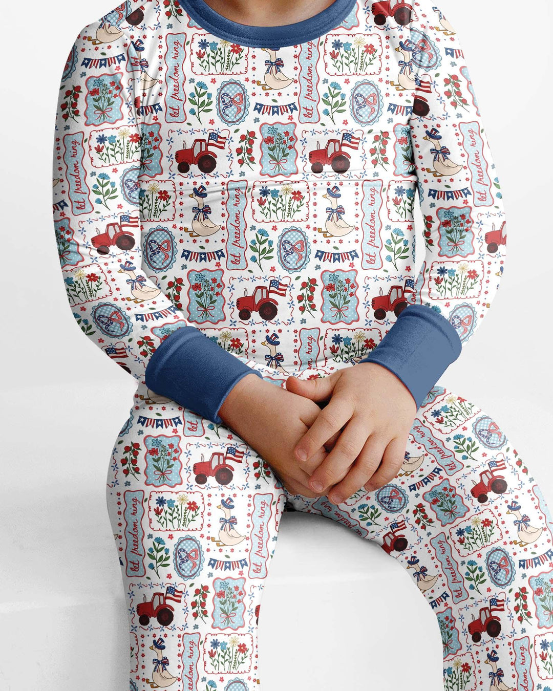 Zweiteiliges Langarm-Pyjama-Set mit Sommerfrüchten