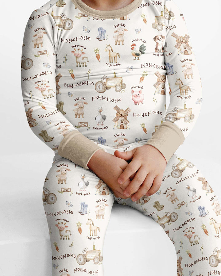 Zweiteiliges Langarm-Pyjama-Set mit Sommerfrüchten