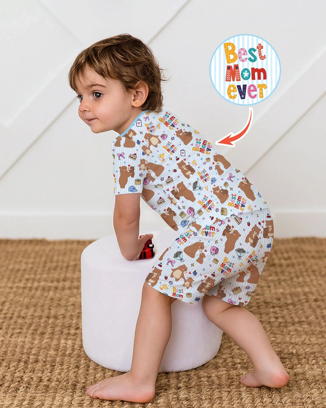 Template Zweiteiliges Pyjama-Set mit kurzen Ärmeln und Shorts