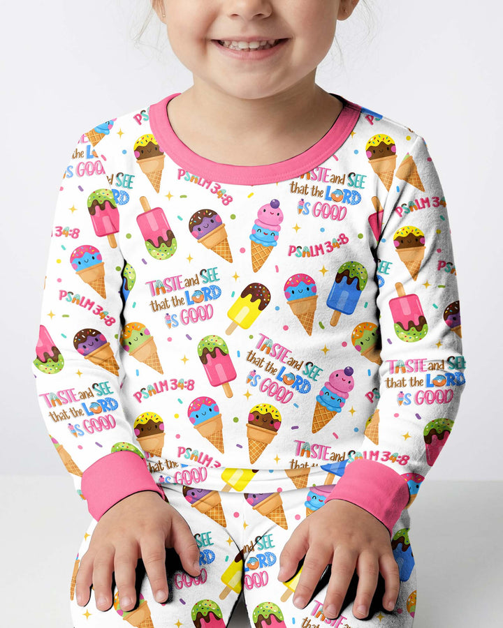 Zweiteiliges Langarm-Pyjama-Set mit Sommerfrüchten