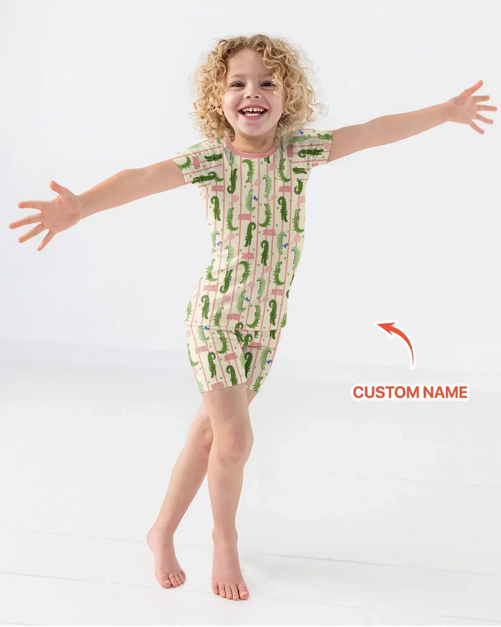 Zweiteiliges Pyjama-Set mit kurzen Ärmeln und Shorts im Sommer-Design