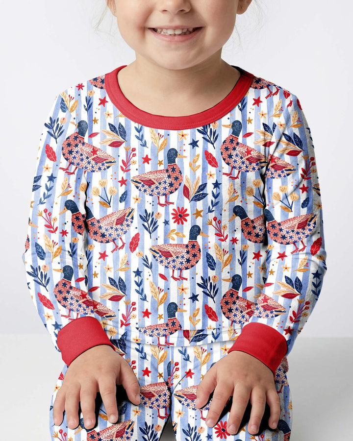 Zweiteiliges Langarm-Pyjama-Set mit Sommerfrüchten