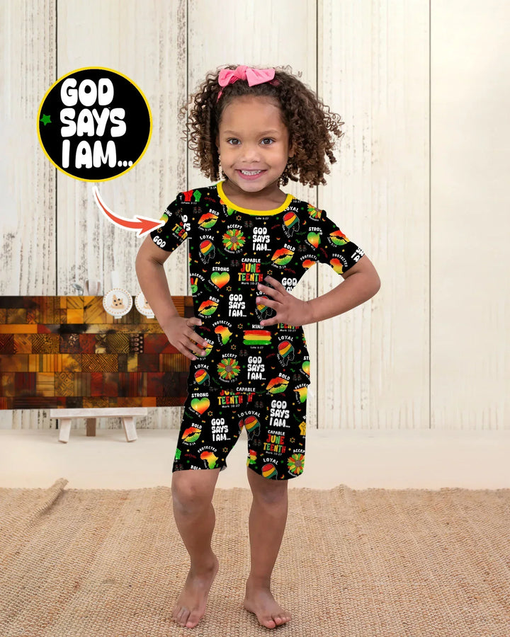 Template Zweiteiliges Pyjama-Set mit kurzen Ärmeln und Shorts