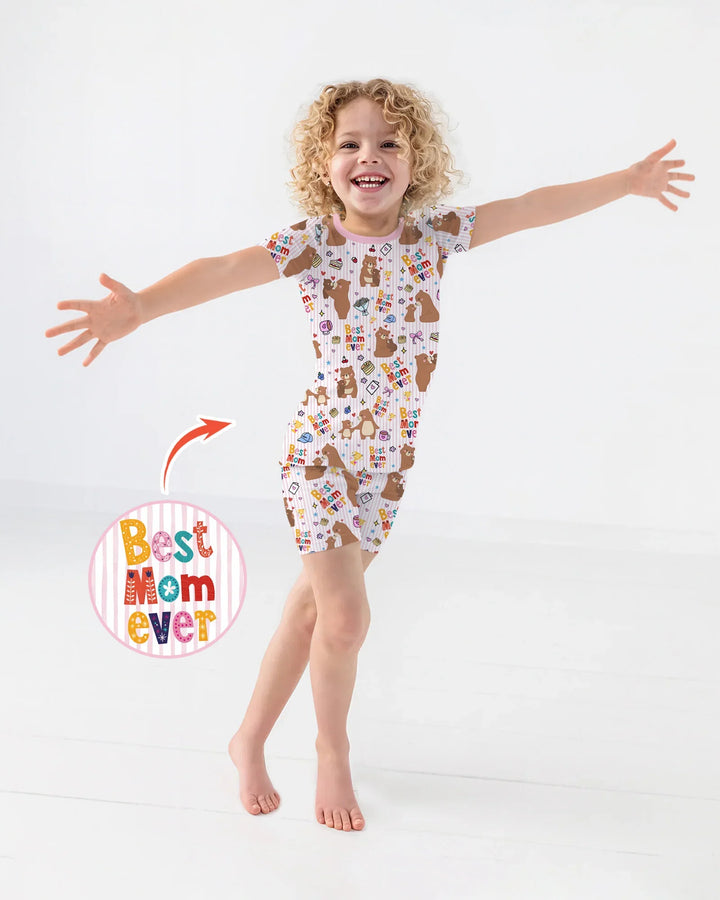 Template Zweiteiliges Pyjama-Set mit kurzen Ärmeln und Shorts