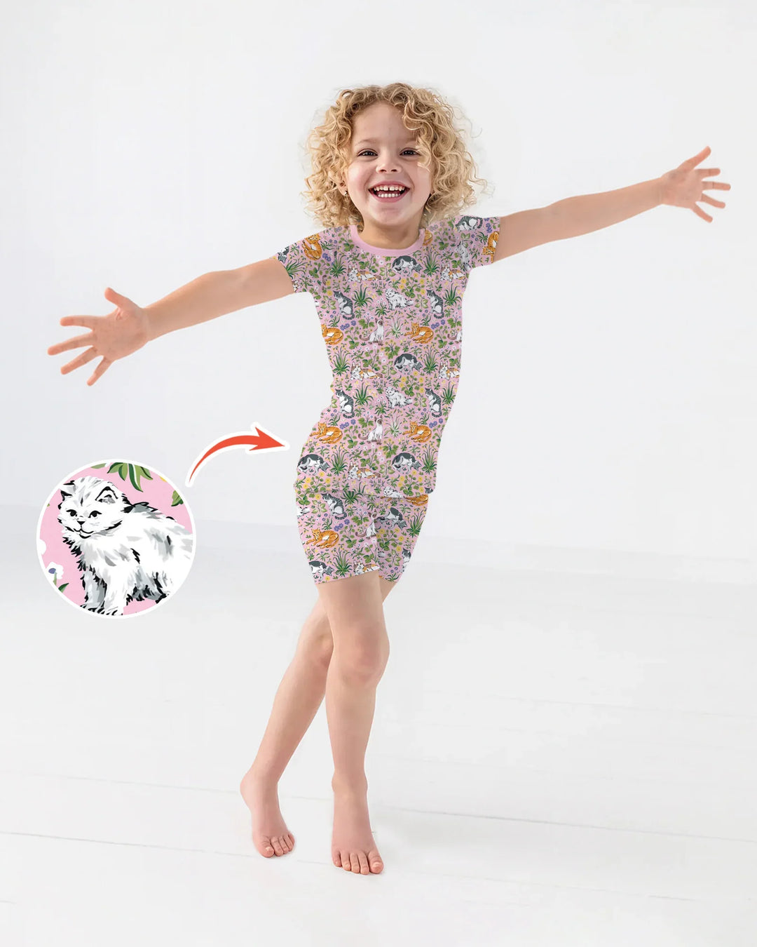 Template Zweiteiliges Pyjama-Set mit kurzen Ärmeln und Shorts