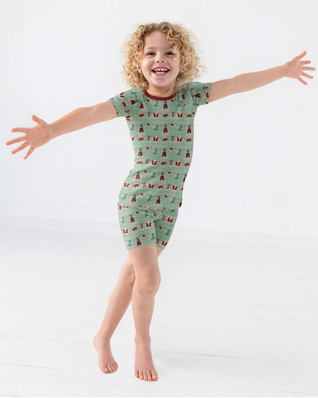 Santa In The Snow Bamboo Two Piece Short Sleeve Shorts Pajama Set