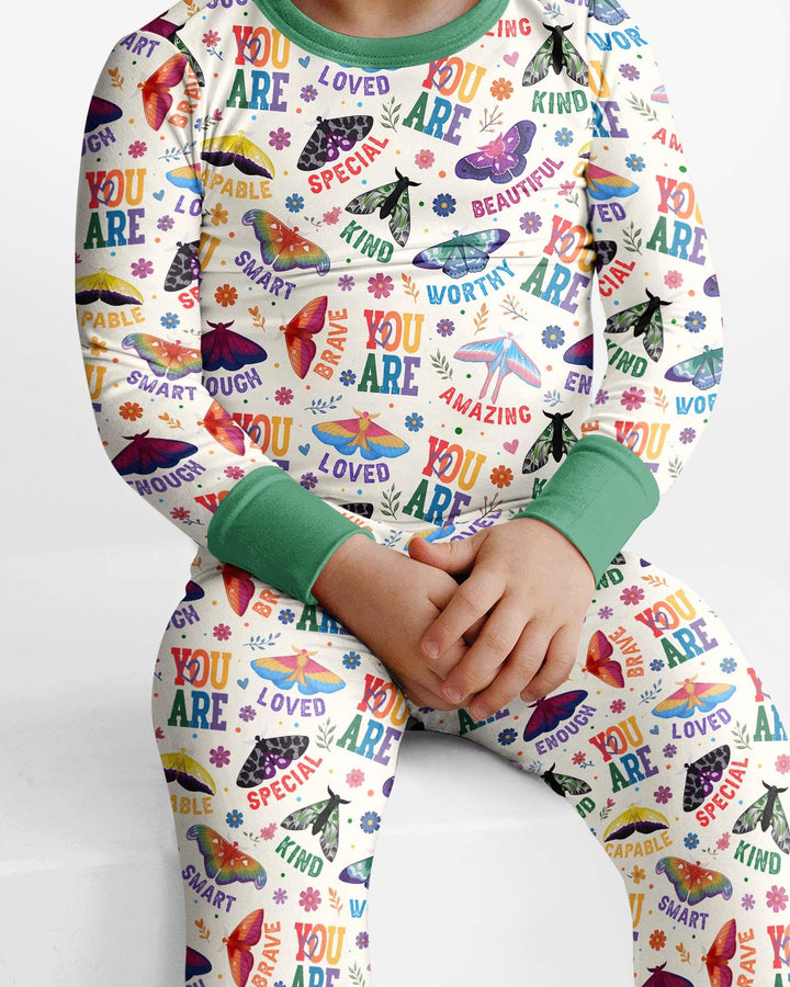 Zweiteiliges Langarm-Pyjama-Set mit Sommerfrüchten