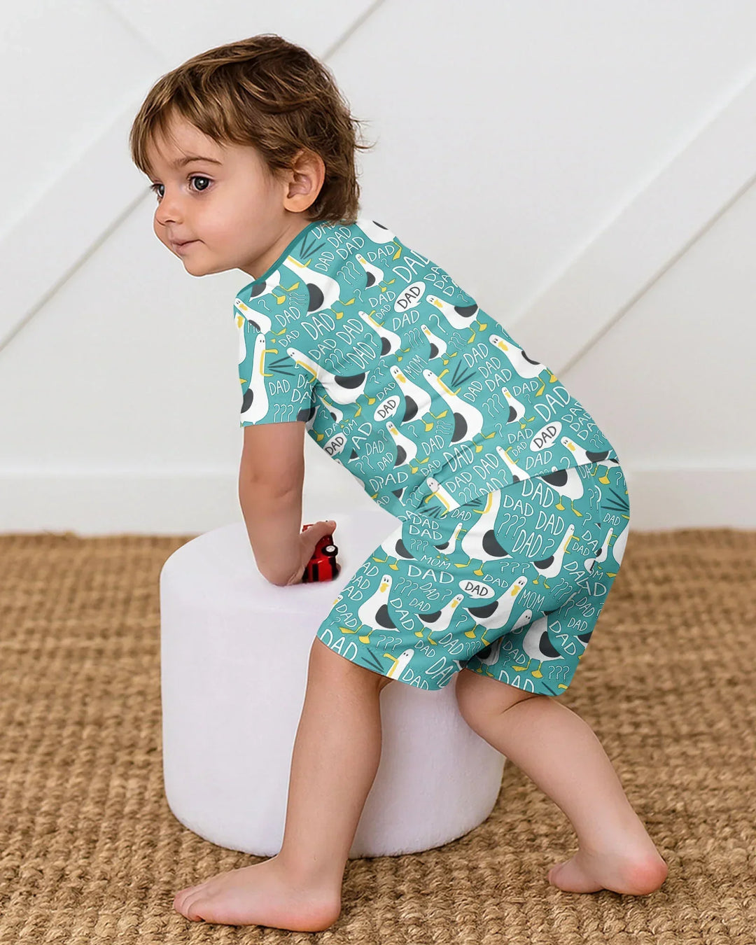 Template Zweiteiliges Pyjama-Set mit kurzen Ärmeln und Shorts