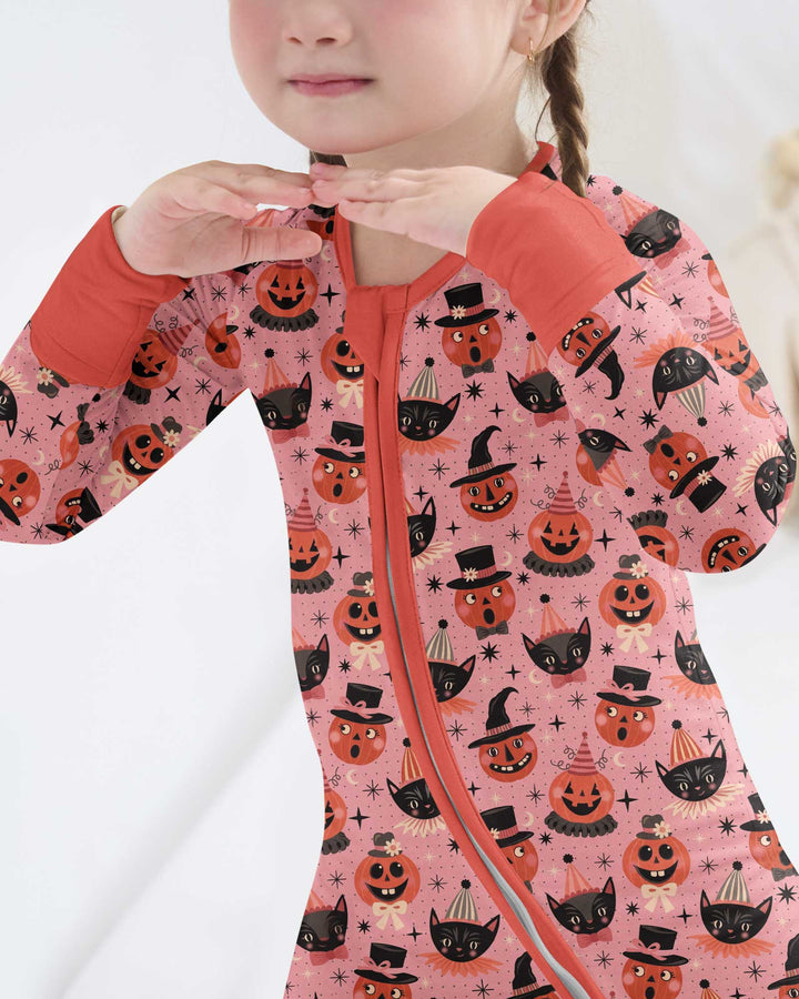 Retro Halloween Cats and Funny Pumpkins Bamboo Convertible Zippy