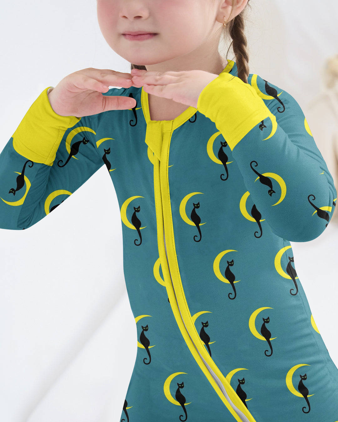 Black Cat Crescent Moon Celestial Night Bamboo Convertible Zippy