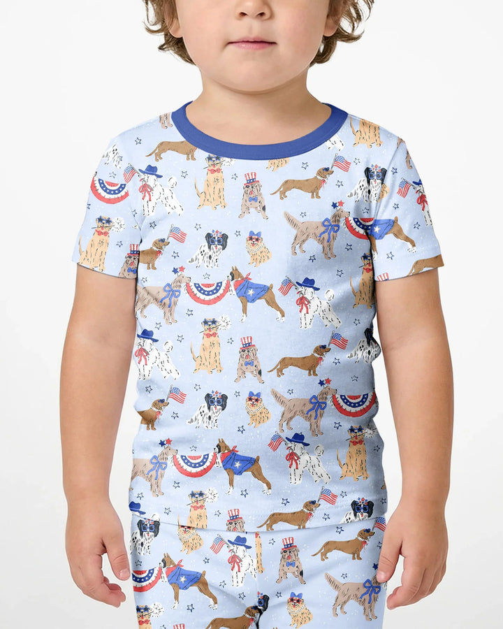 Template Zweiteiliges Pyjama-Set mit kurzen Ärmeln und Shorts