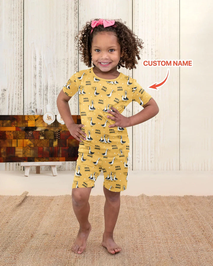 Zweiteiliges Pyjama-Set mit kurzen Ärmeln und Shorts im Sommer-Design