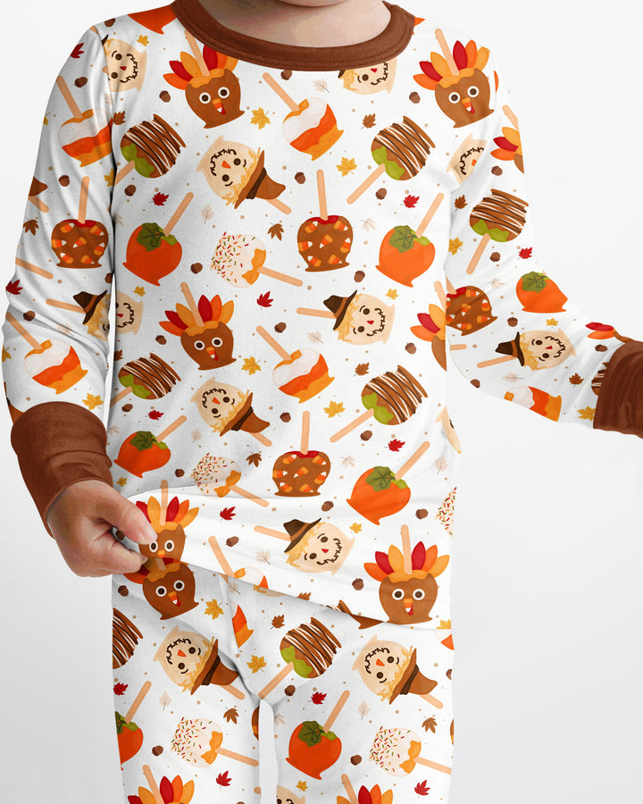 Zweiteiliges Langarm-Pyjama-Set mit Sommerfrüchten