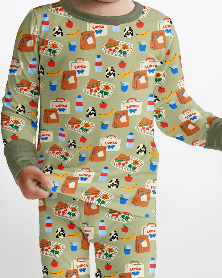 Zweiteiliges Langarm-Pyjama-Set mit Sommerfrüchten