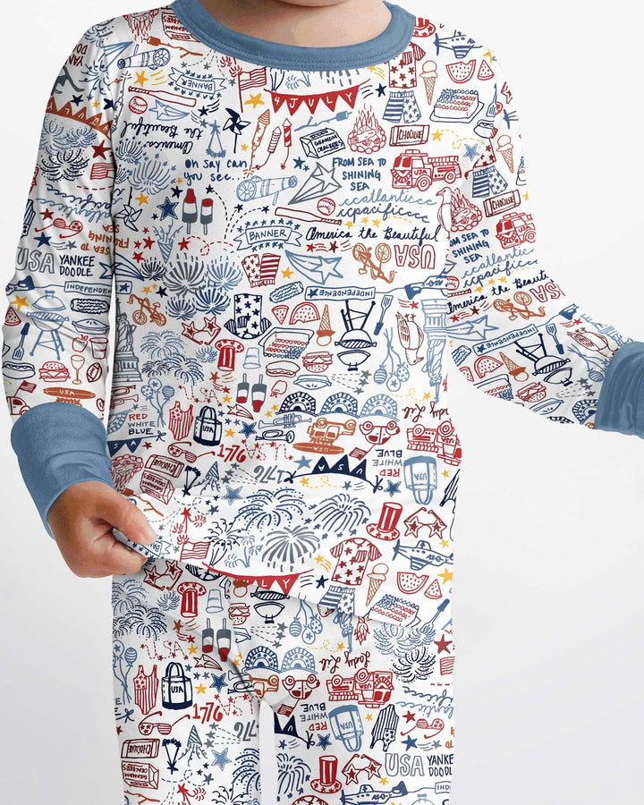 Zweiteiliges Langarm-Pyjama-Set mit Sommerfrüchten