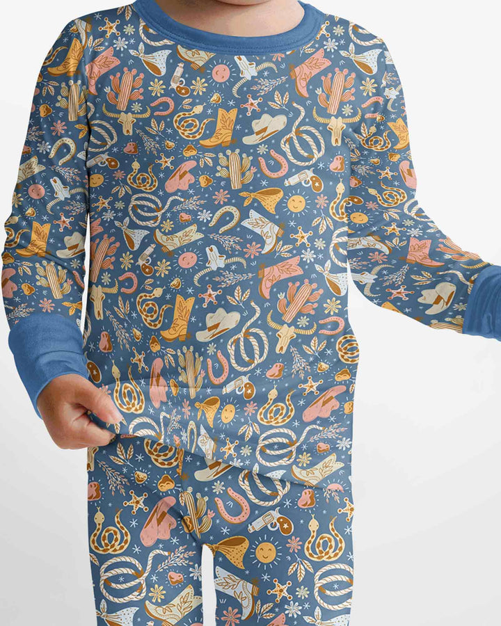 Zweiteiliges Langarm-Pyjama-Set mit Sommerfrüchten