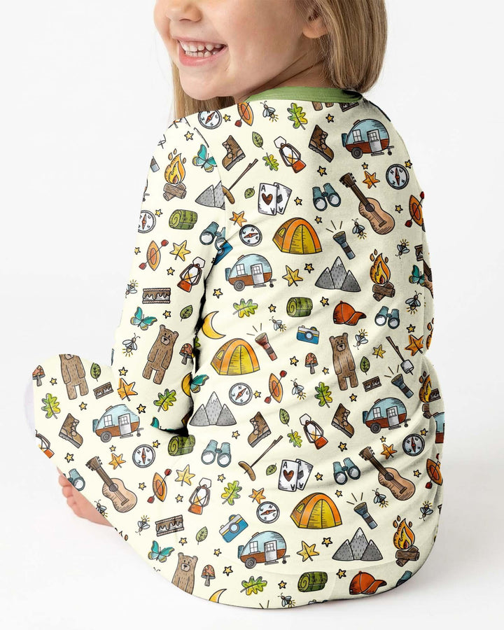 Zweiteiliges Langarm-Pyjama-Set mit Sommerfrüchten