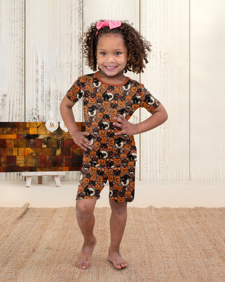 Vintage Halloween Black Cat Pumpkin Bamboo Two Piece Short Sleeve Shorts Pajama Set