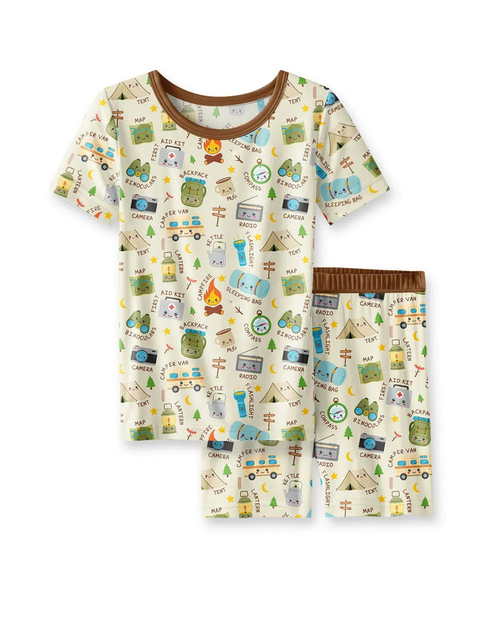 Template Zweiteiliges Pyjama-Set mit kurzen Ärmeln und Shorts