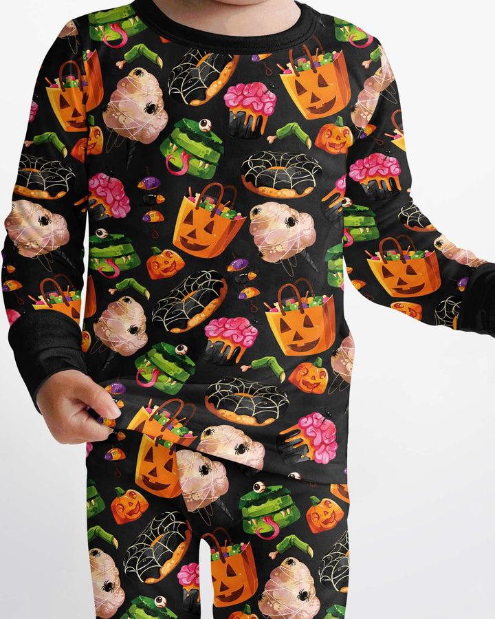 Zweiteiliges Langarm-Pyjama-Set mit Sommerfrüchten