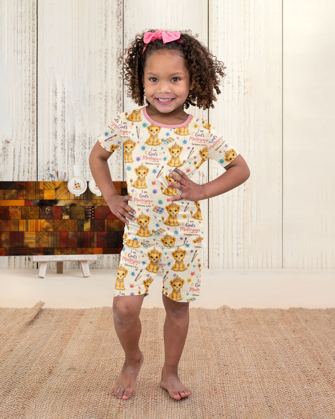Template Zweiteiliges Pyjama-Set mit kurzen Ärmeln und Shorts