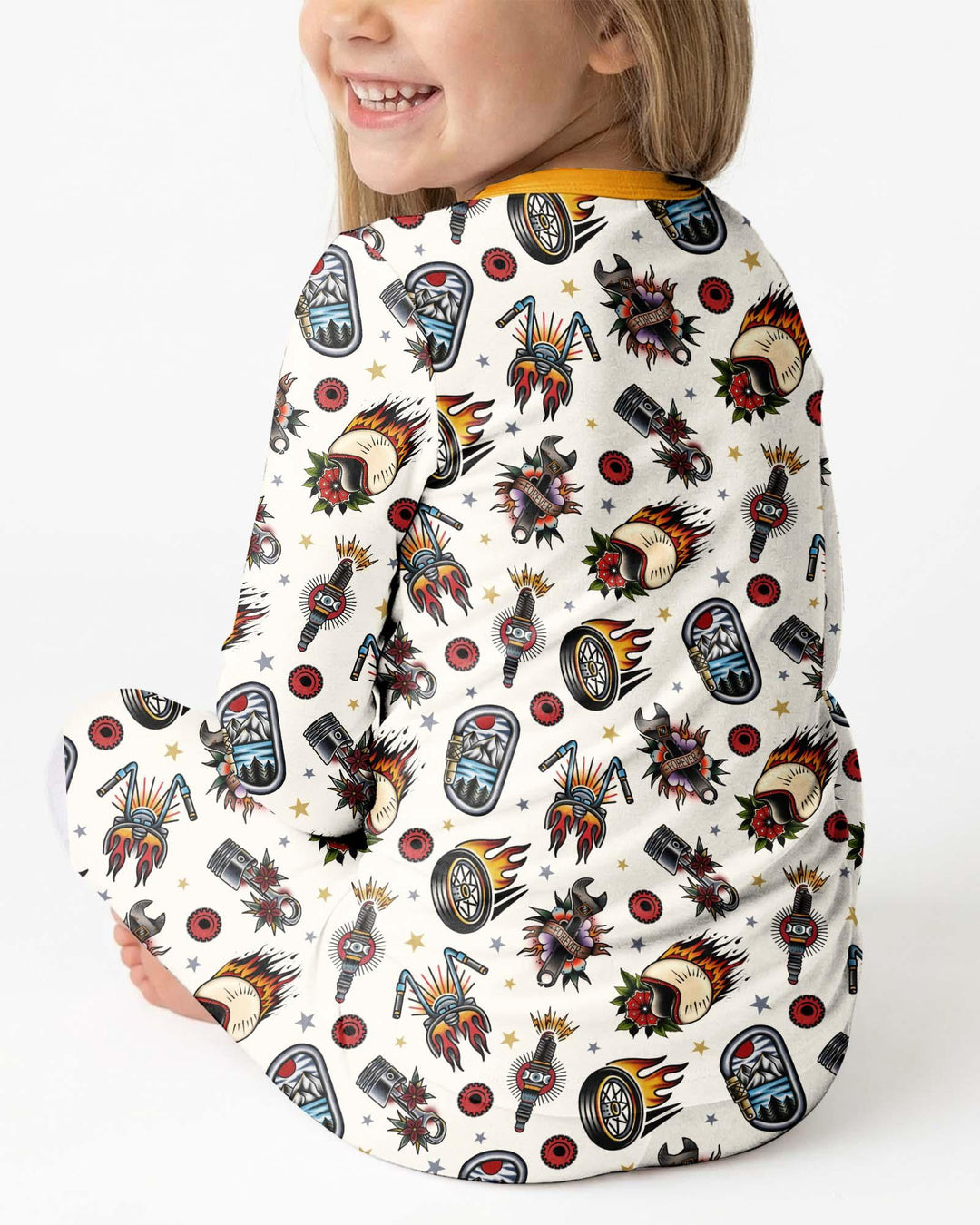 Zweiteiliges Langarm-Pyjama-Set mit Sommerfrüchten