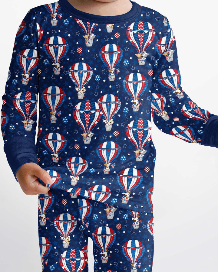 Zweiteiliges Langarm-Pyjama-Set mit Sommerfrüchten